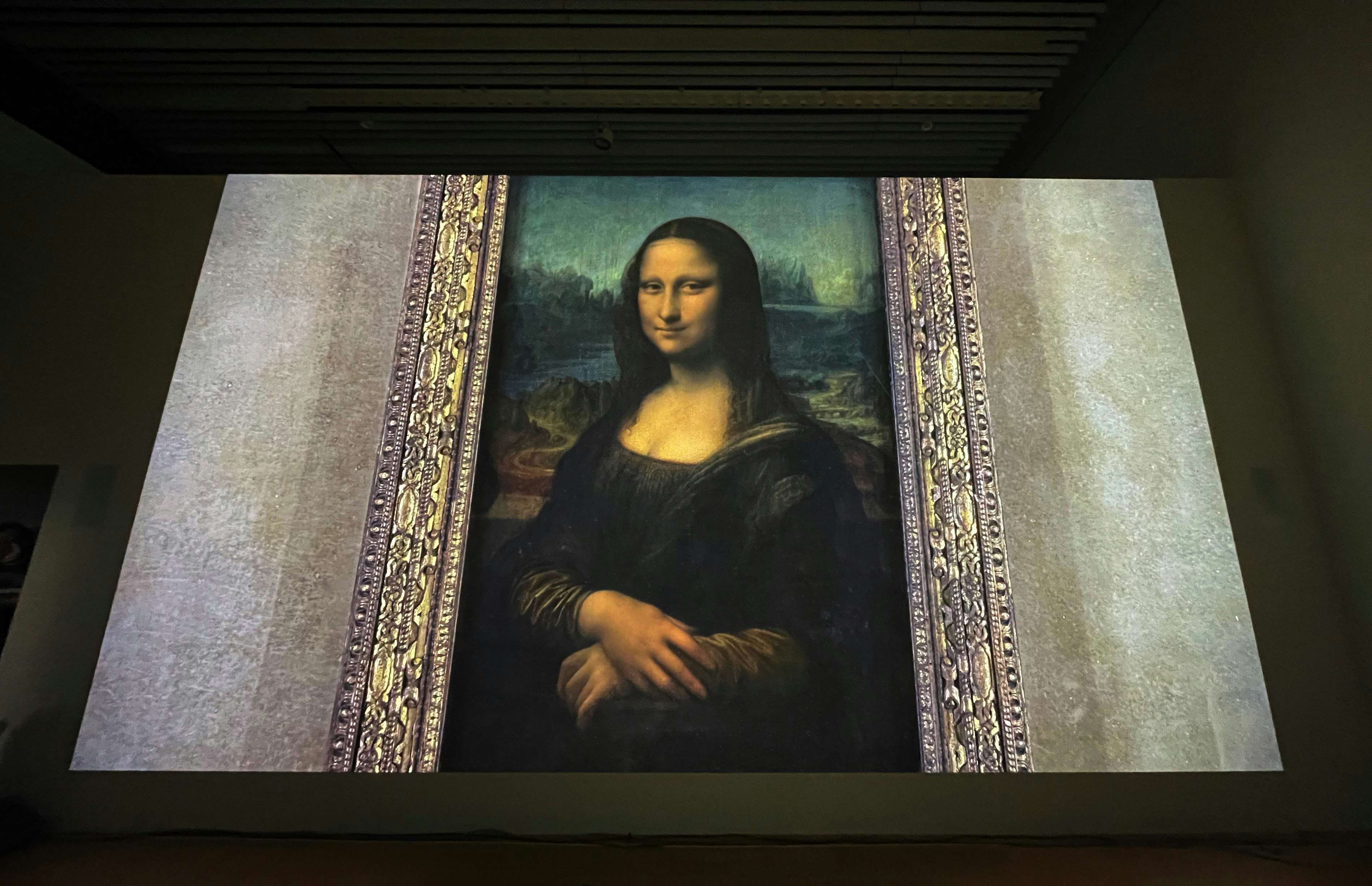 ルーヴル美術館の名作を8Kで鑑賞。《モナ・リザ》のひび割れもくっきり