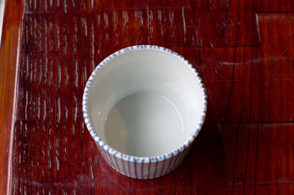 染付麦わら手猪口 | うつわ | 白洲次郎・白洲正子「武相荘」のショップ