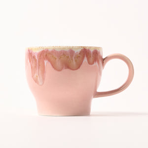 NAOKO HATA CERAMICS ポップなカラーと滴る表情 マグカップ（L） – By