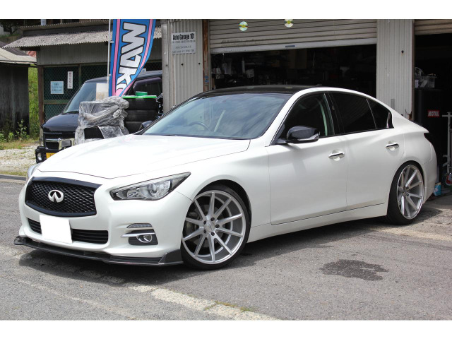 人気のカスタム仕様！日産 スカイライン ローダウン 中古車情報｜中古