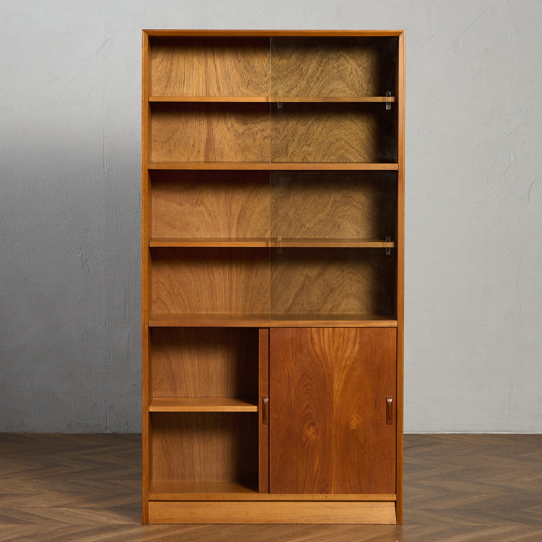 送料込】Herbert E.Gibbs チーク材 ヴィンテージキャビネット