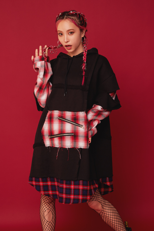 LiSA×Candy Stripperコラボレーションアイテム先行予約スタート