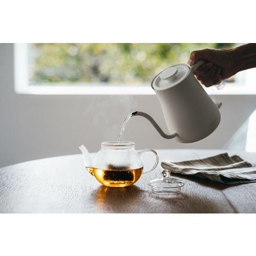 中古美品】バルミューダ 電気ケトル ホワイト 1110 中古美品