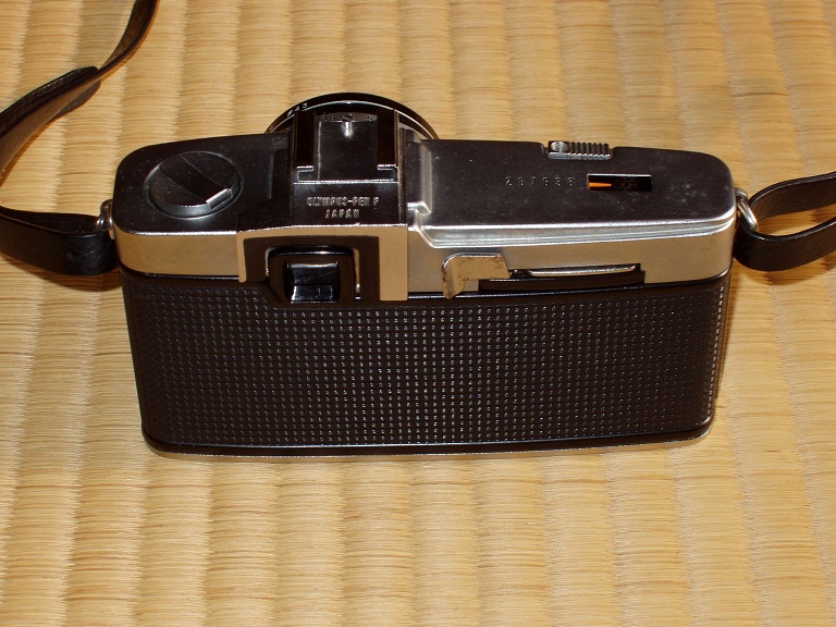 わたしのカメラ三昧 第21回 「ハーフサイズの一眼レフ OLYMPPUS PEN－F