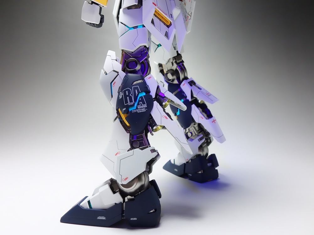 全塗装【プレミアムプラス完成品】バンダイ MG 1/100 νガンダム Ver.Ka