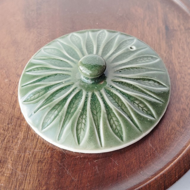 蓋ファン】モスグリーンの葉っぱ模様の可愛らしい蓋 - たんぽぽ | 昭和