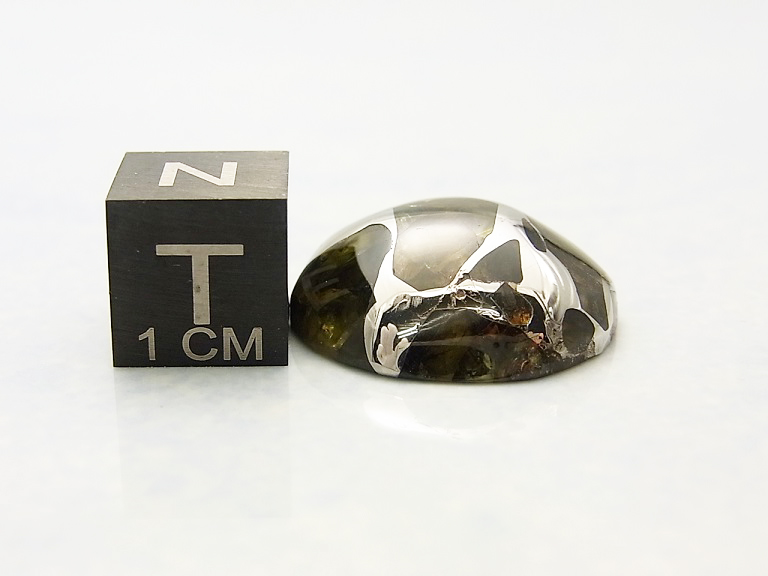 セイムチャン隕石（パラサイト）カボションルース／6.68g