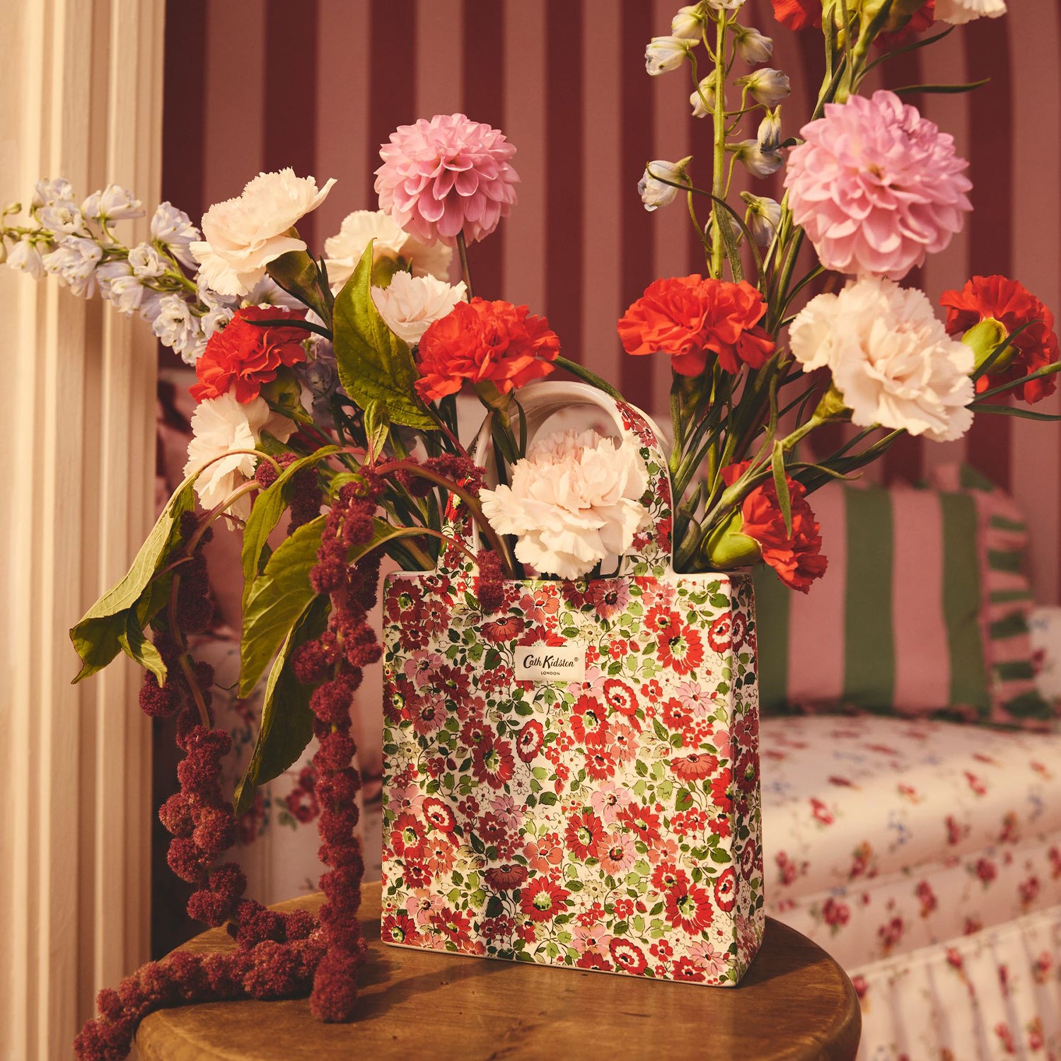 ブックバッグ フラワーベース | Cath Kidston 日本公式オンライン