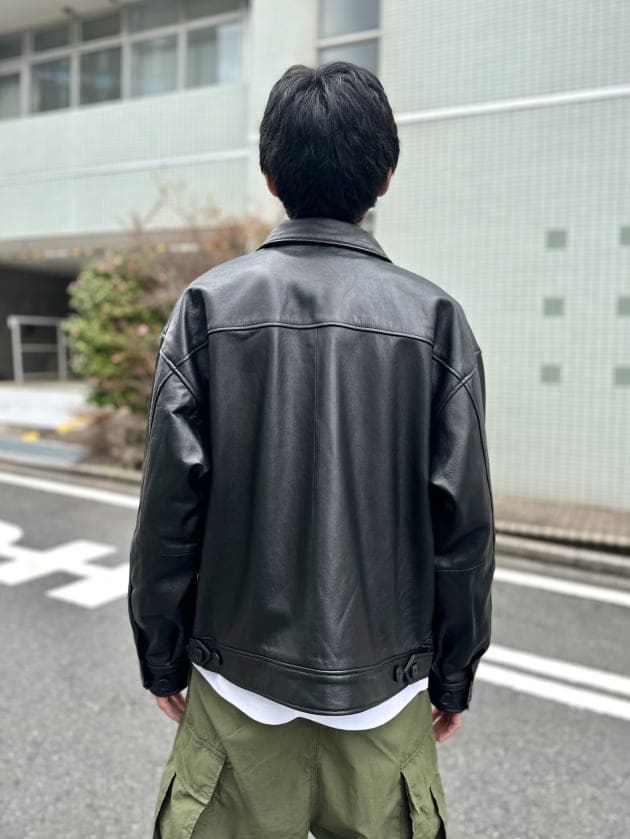 171cmがサイズ比較〉上質なBEAMS ｢レザージップブルゾン｣｜ビームス