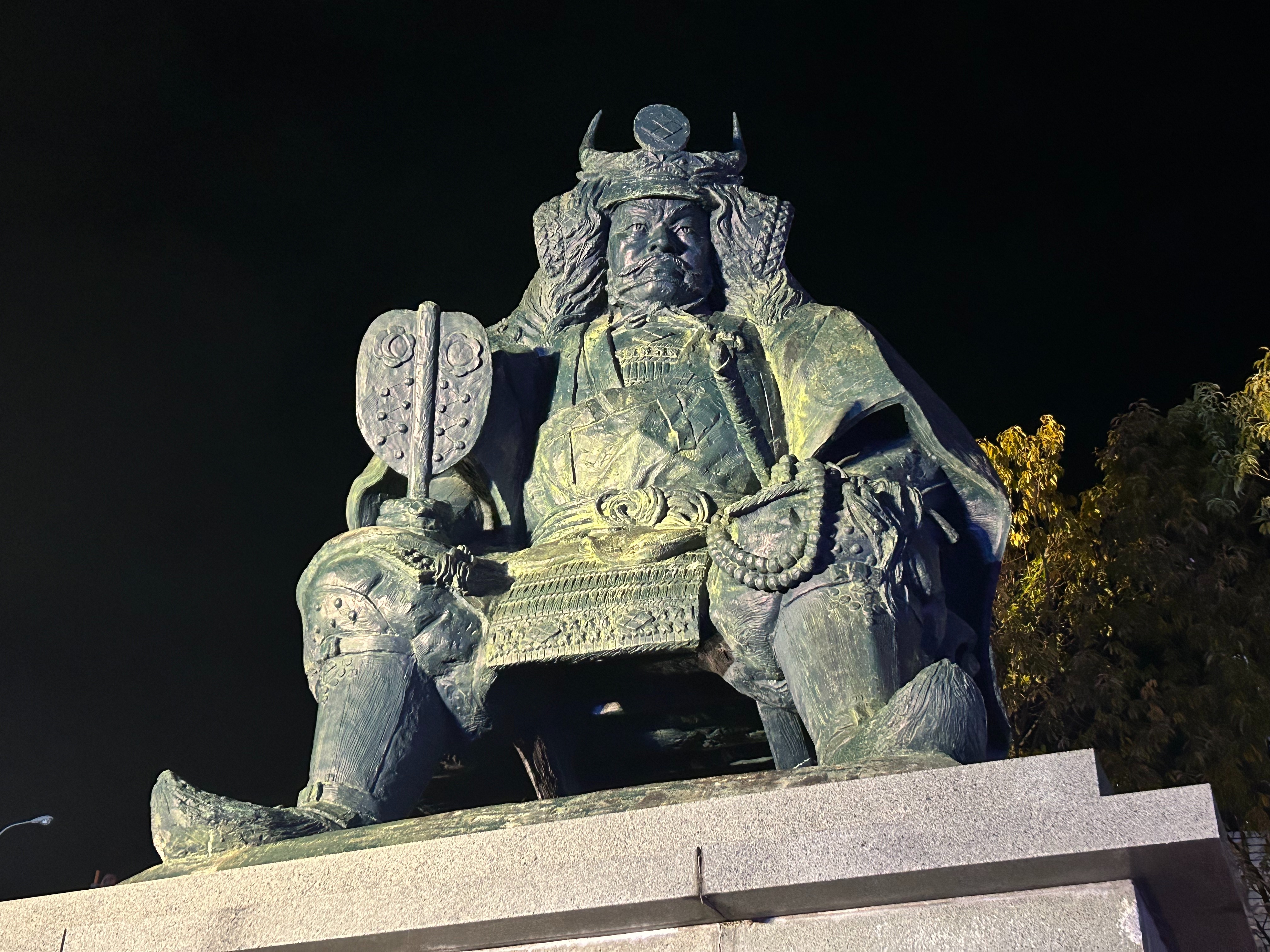 甲斐武田家三代（武田信虎、信玄、勝頼）の銅像まとめました！ - h