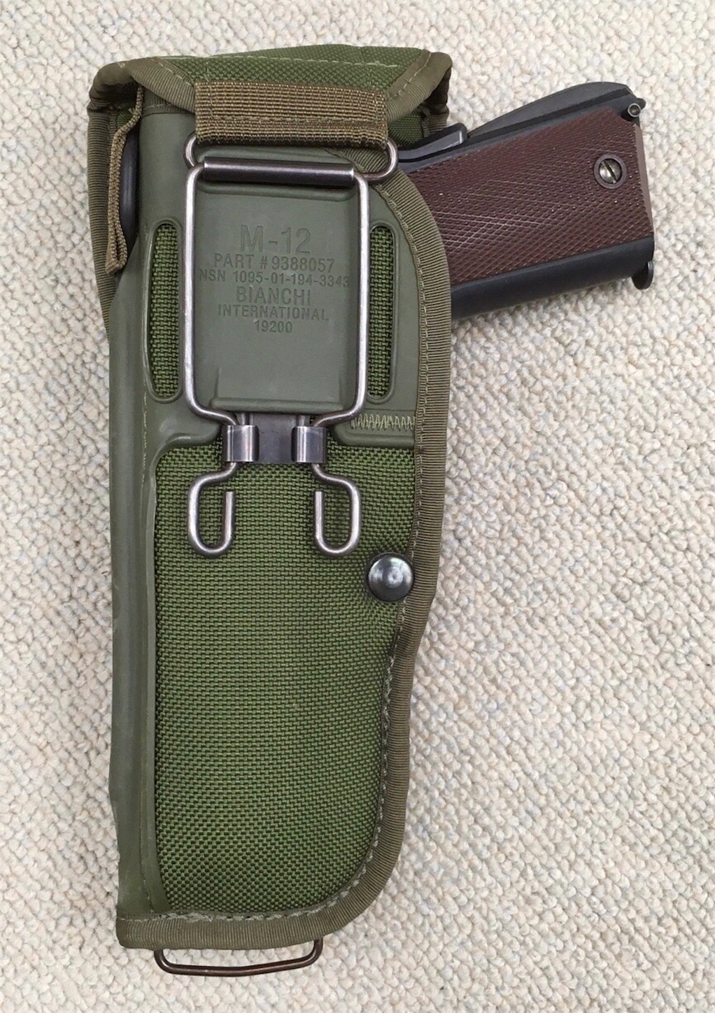 化学素材を多用！【アメリカ軍装備品】M12ホルスター（グリーンモデル