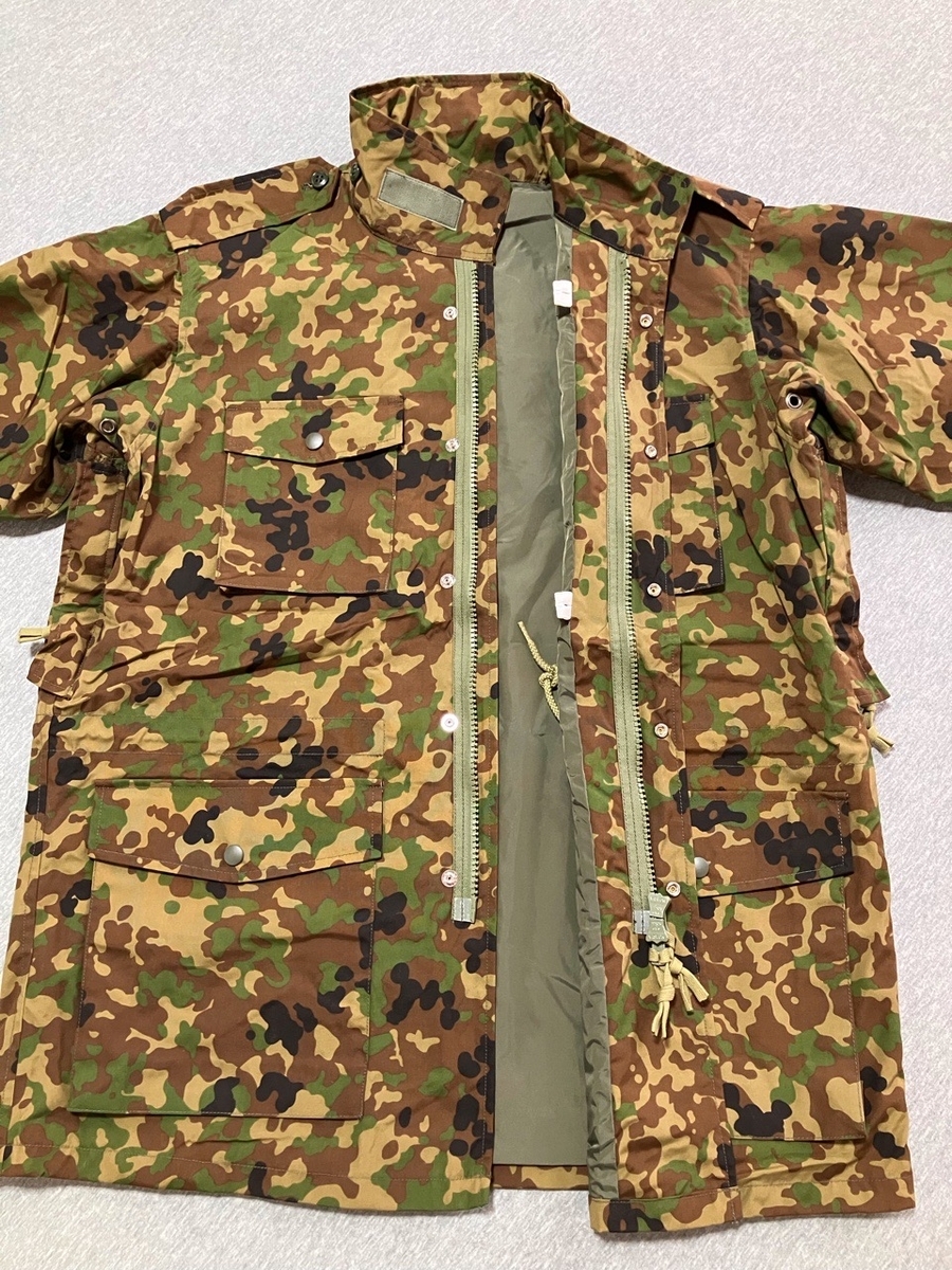 傑作モデル品です！【自衛隊装備品】陸上自衛隊迷彩防寒戦闘服外衣