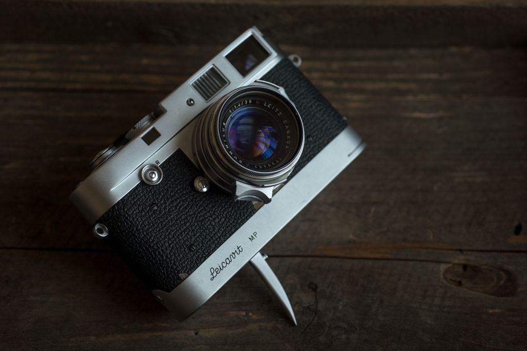 Leica M2とLeicavit MP -