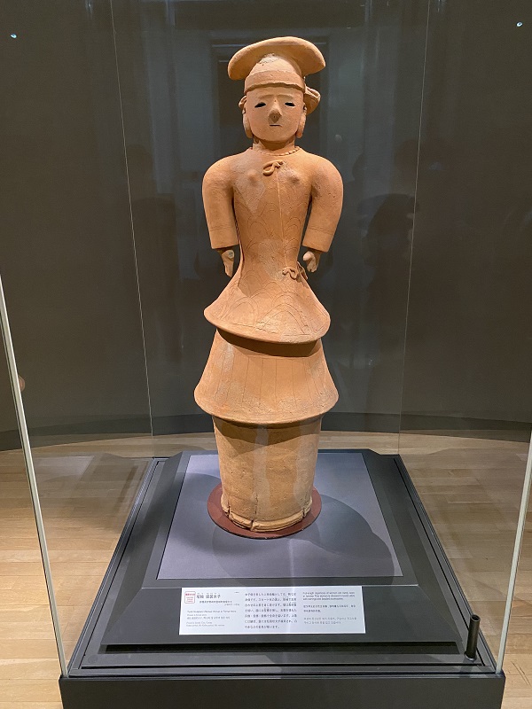 東京国立博物館に展示されている、重要文化財「埴輪・盛装女子」 - ね