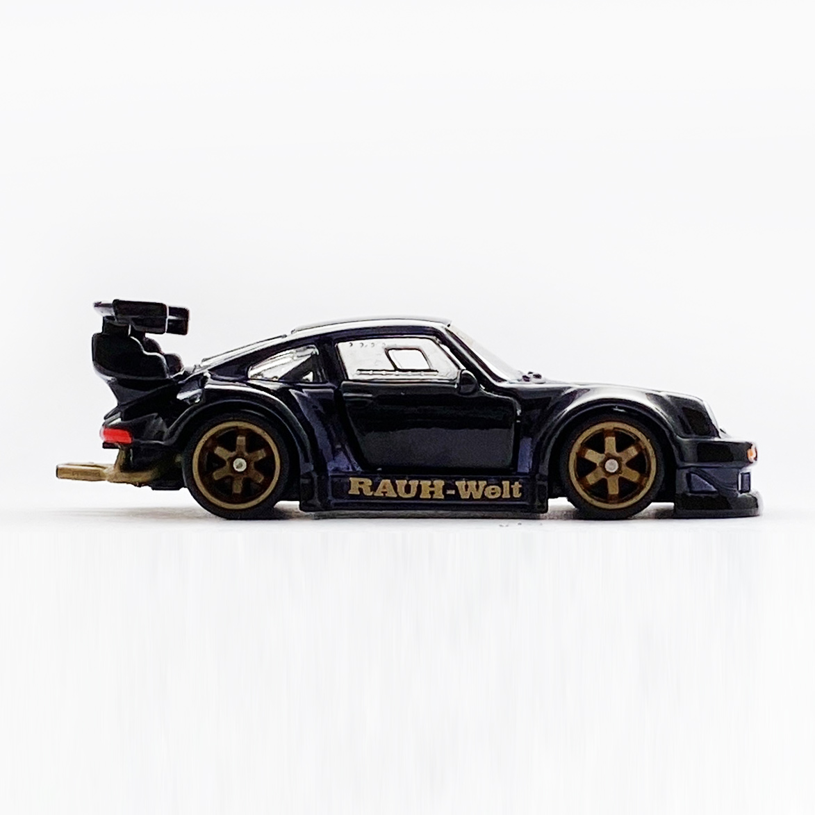 RWB Porsche 930 - 増えすぎたミニカーに愛を捧ぐ