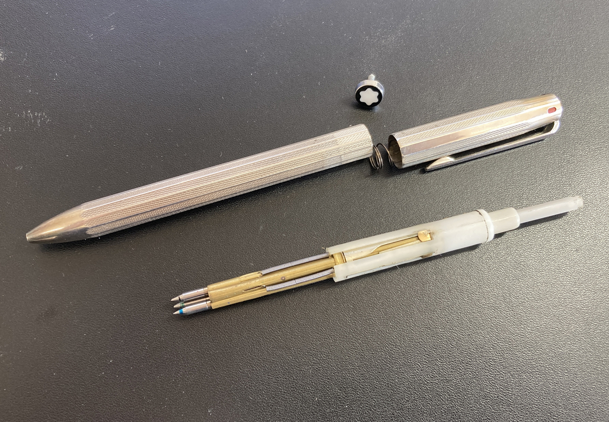 モンブラン MontBlanc pix-o-mat 4色ボールペン 金張り モンブラン 104