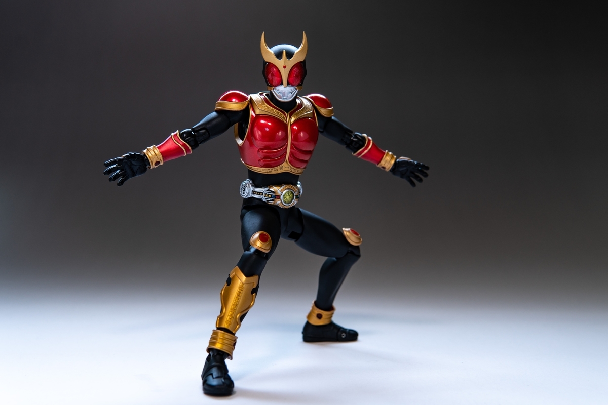 S.H.Figuarts 真骨彫製法 仮面ライダークウガ ライジングマイティ
