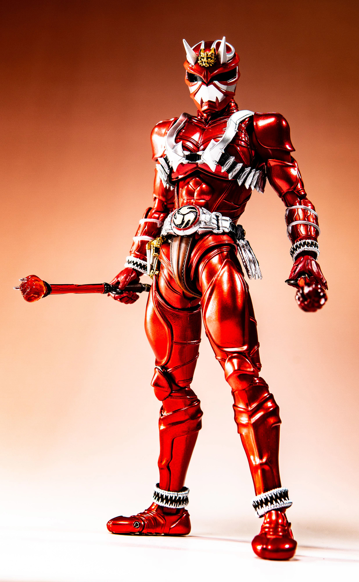 S.H.Figuarts 真骨彫製法 仮面ライダー響鬼 紅 レビュー - ヒロバン