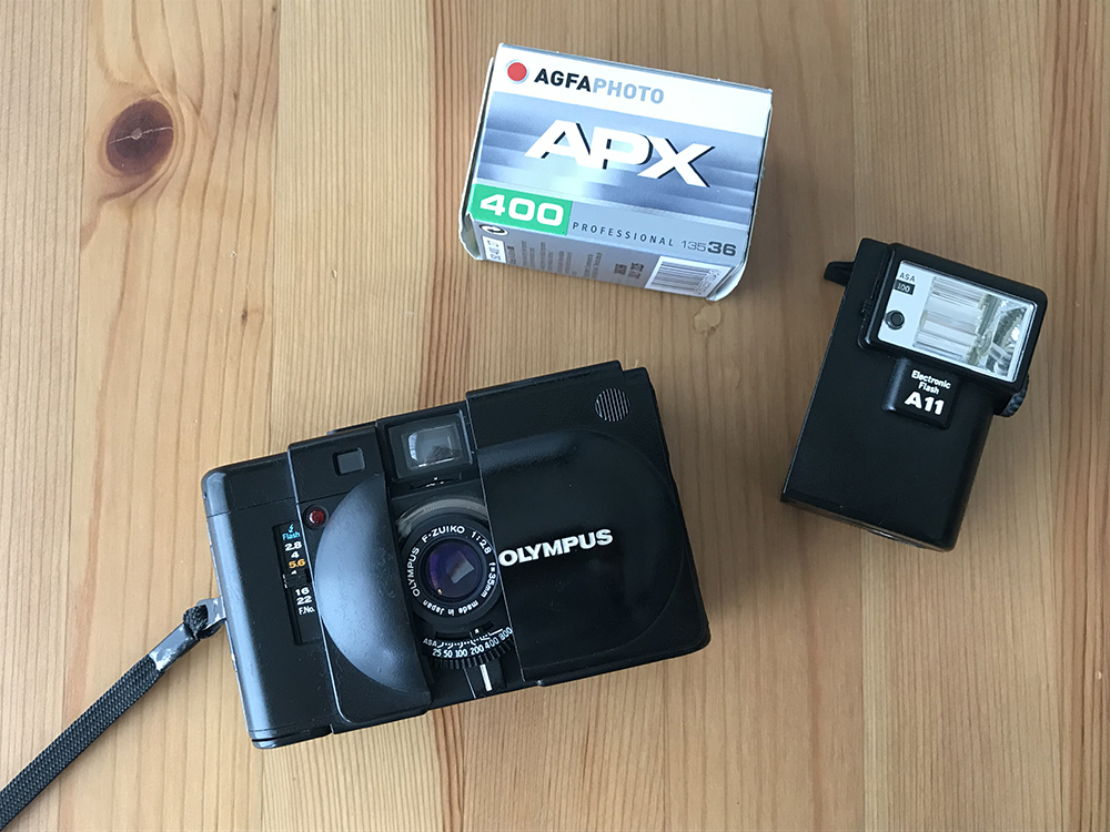 OLYMPUS オリンパス XA】使い方や外観レビュー、作例など 時代を変えた