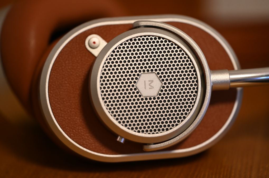 ワイヤレスヘッドホン Master & Dynamic MW65 レビュー】外観は