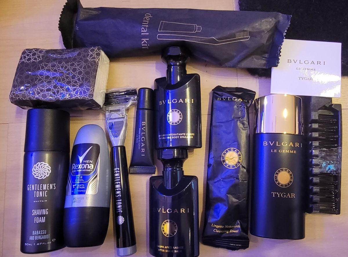 エミレーツ航空ファーストクラスBVLGARIアメニティセット エミレーツ