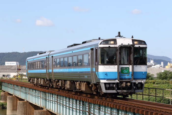 出張ついでの趣味活動 高松編④ キハ185系充当「うずしお」を撮る