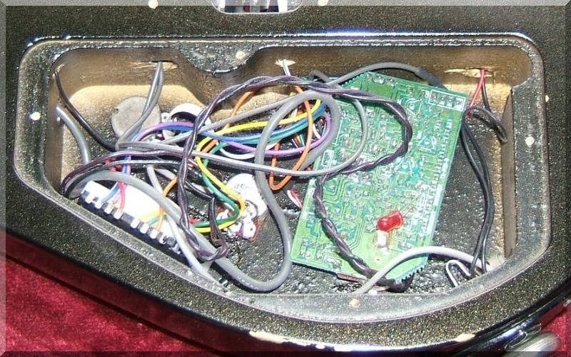 FERNANDES製サスティナー基盤と専用ピックアップ前後 ニュー