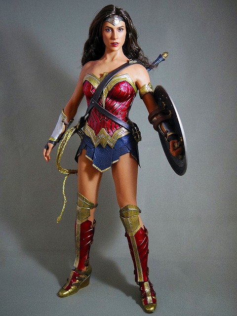 ホットトイズ ワンダーウーマン 1/6 （バットマン vs スーパーマン版