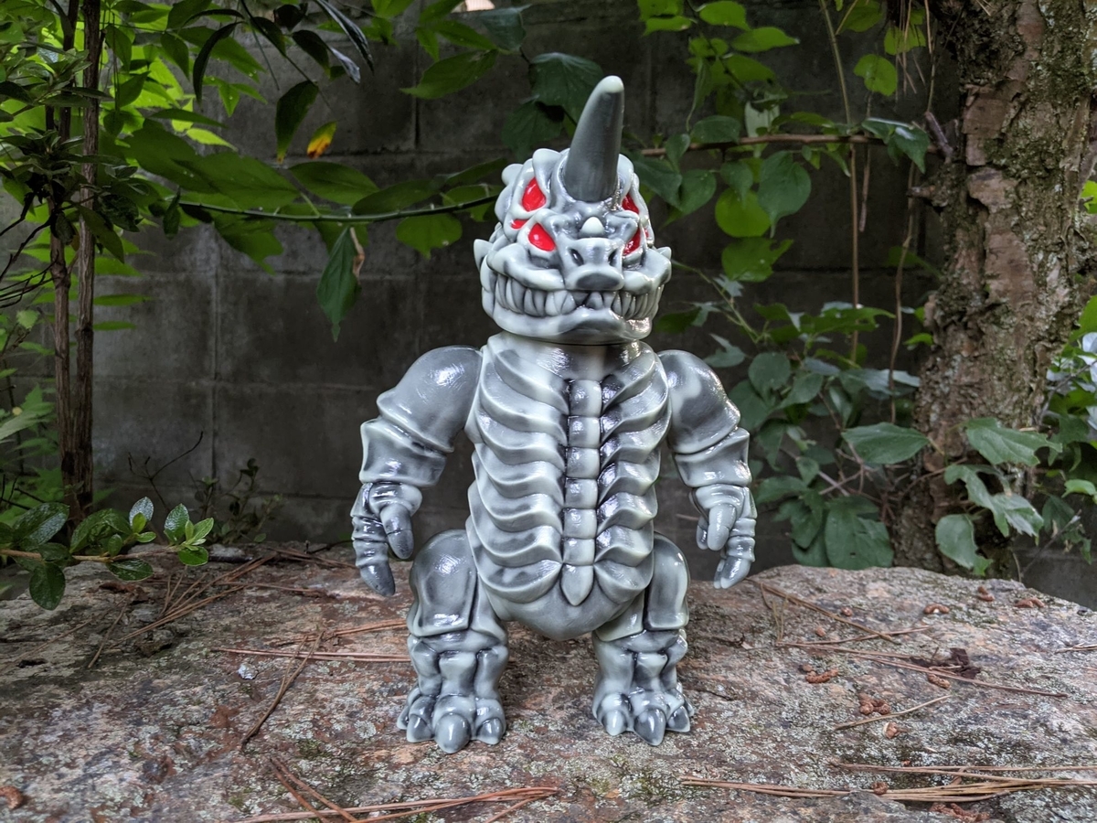 スカルトイズ ドクロザウラー 蓄光二重成型Ver.