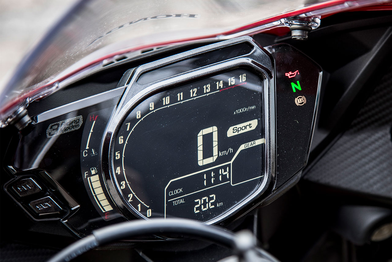 CBR250RR MC51 メーター CBR250RR MC51 メーター ジャンク