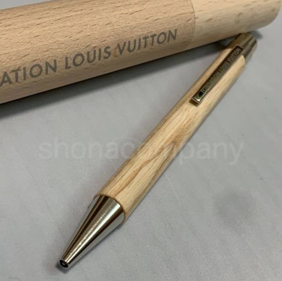 即発送】パリ限定！ルイ・ヴィトン美術館 ウッド ボールペン