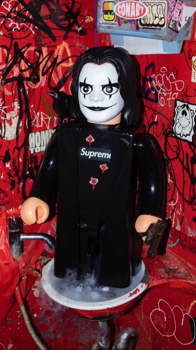 FW21 Supreme The Crow Kubrick 1000% - クロウ ベアブリック (Supreme