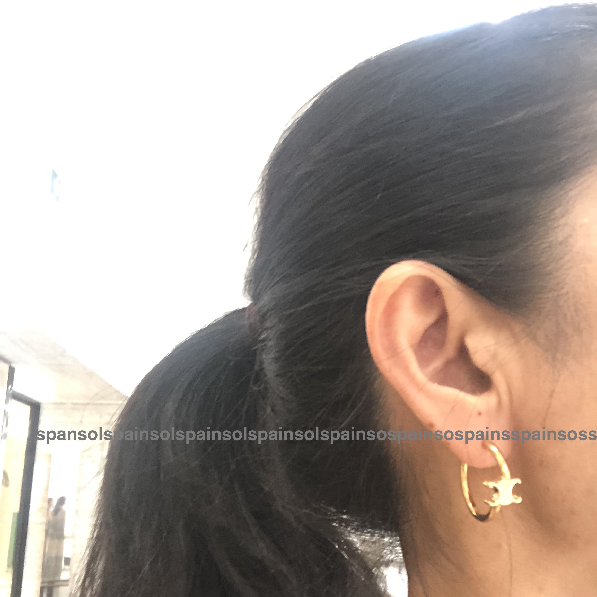 話題の新作！【CELINE】トリオンフ アシンメトリックフープ (CELINE