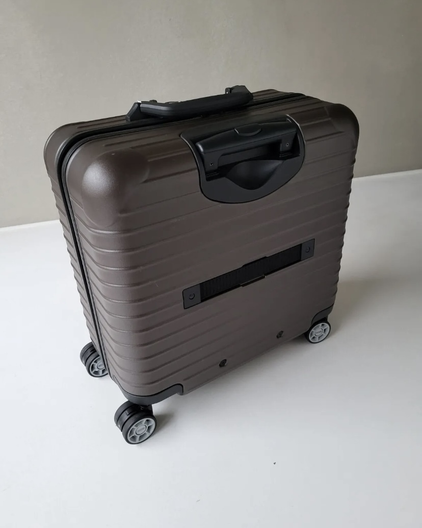 RIMOWA PILOT リモワパイロットトローリーケース 2輪廃盤 リモワ廃盤