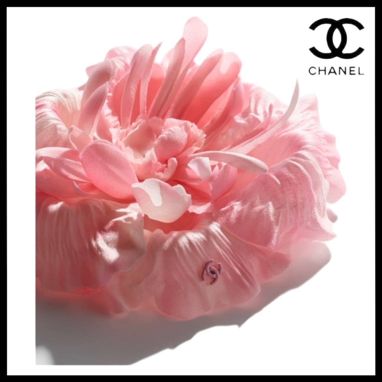 CHANEL 花モチーフブローチ