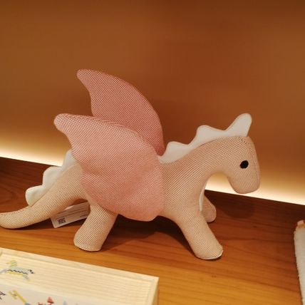 エルメスの子供向け(鈴入りなので振ると鳴ります)ぬいぐるみです