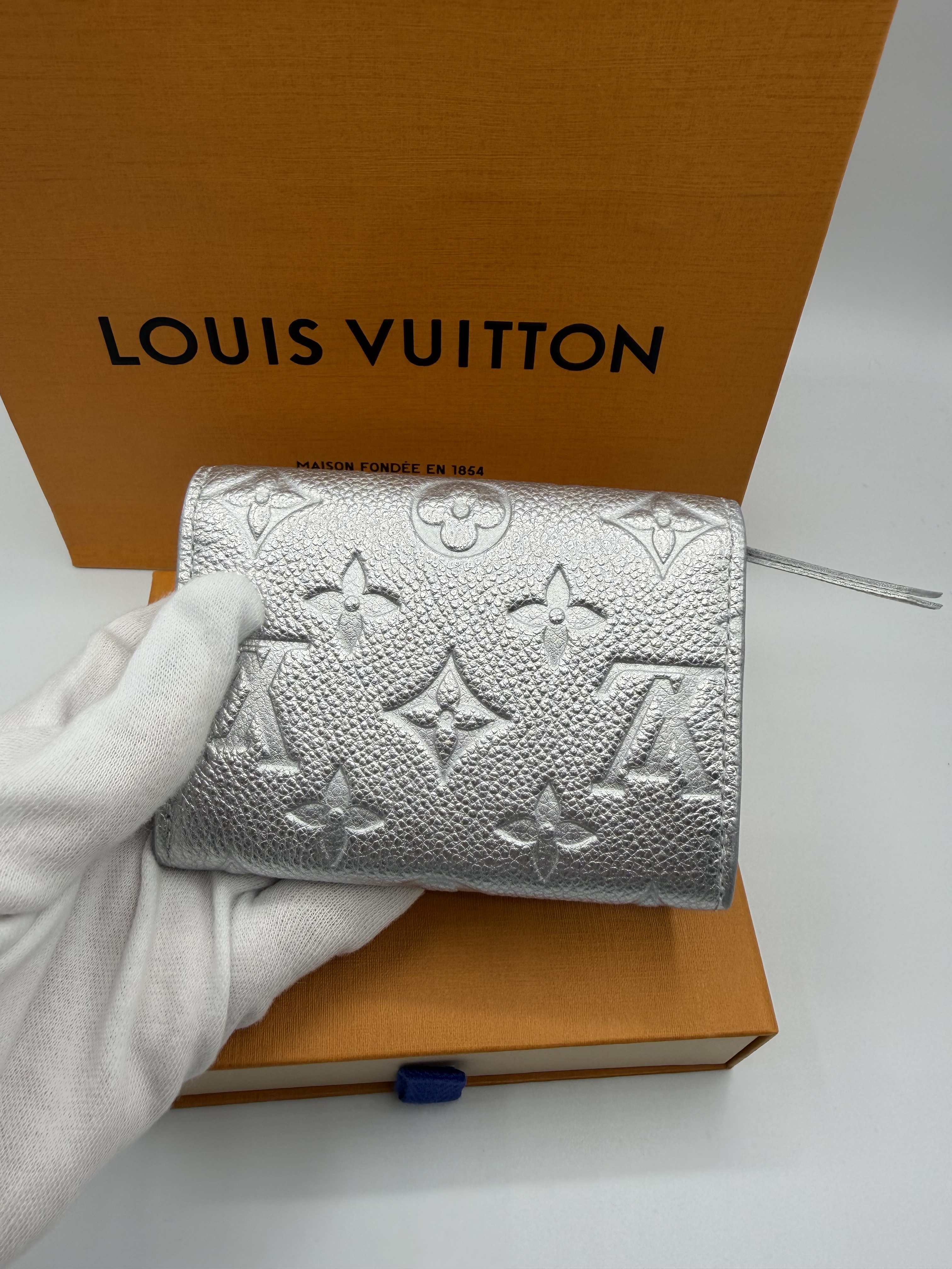 オシャレ！ルイヴィトン ポルトモネ・ロザリ シルバー ミニ財布 (Louis