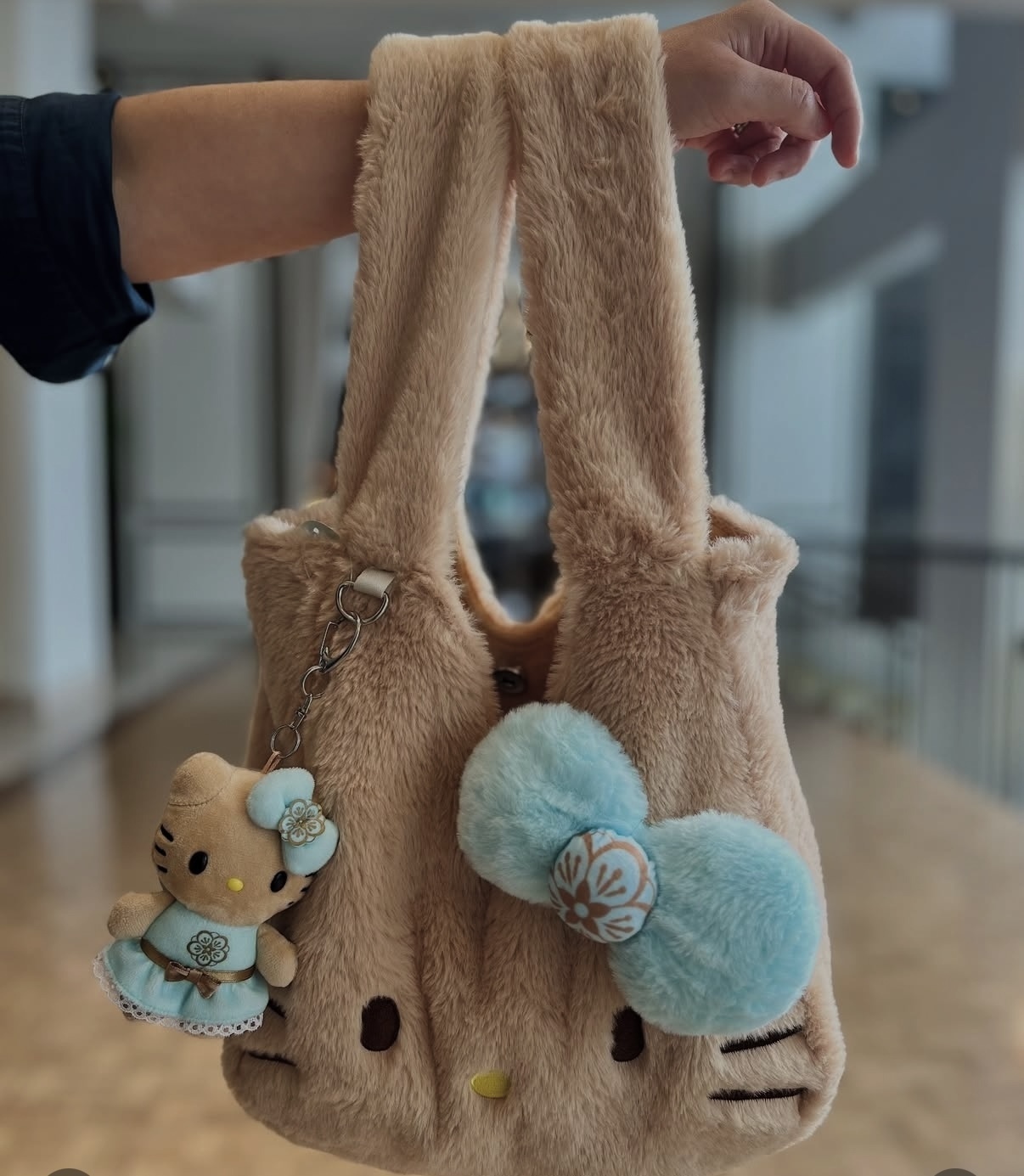 ハワイ カハラホテル限定☆日焼けキティ ふわふわバッグ (KAHALA