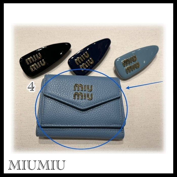 miumiu 三つ折り財布