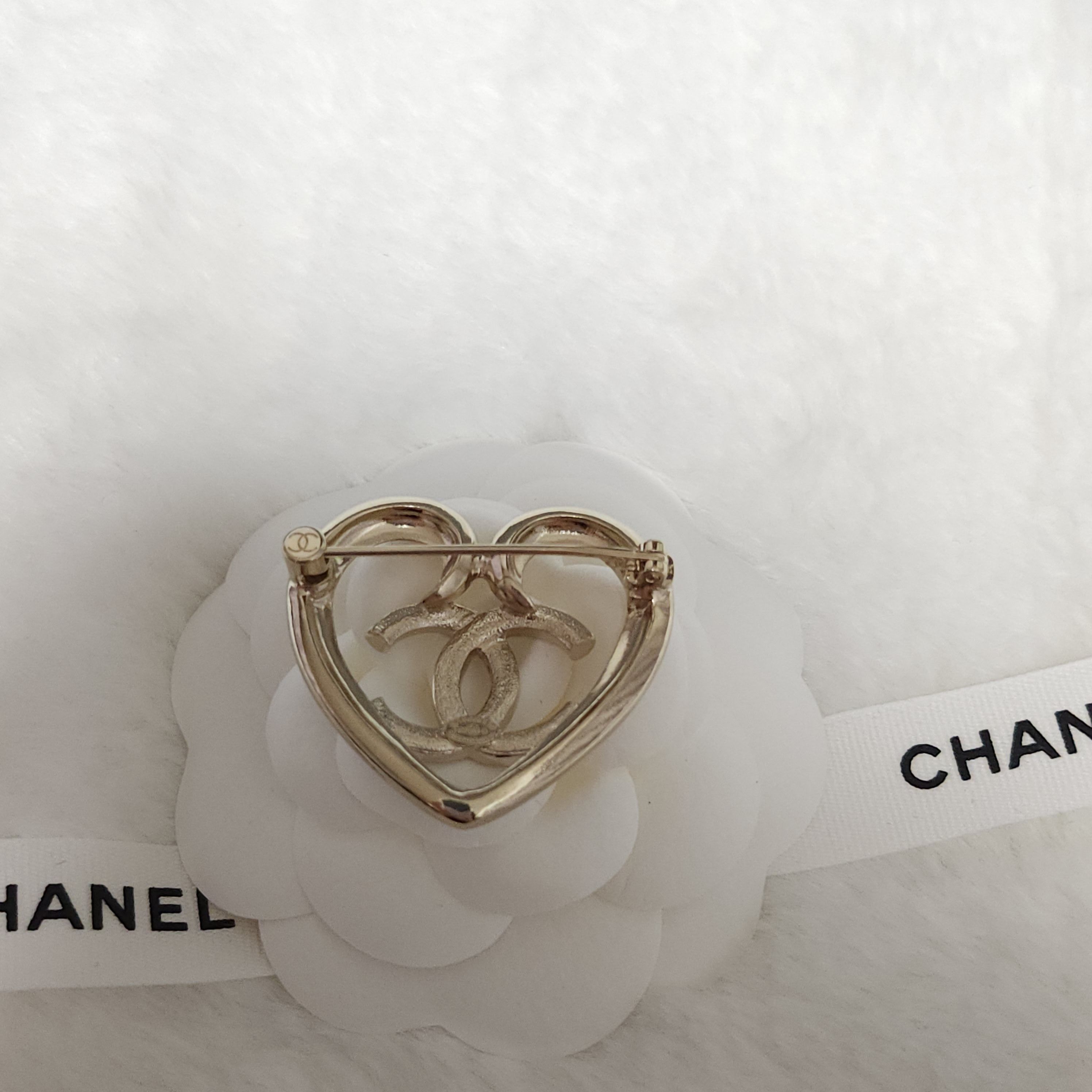 入手困難♡CHANEL ハートブローチセット