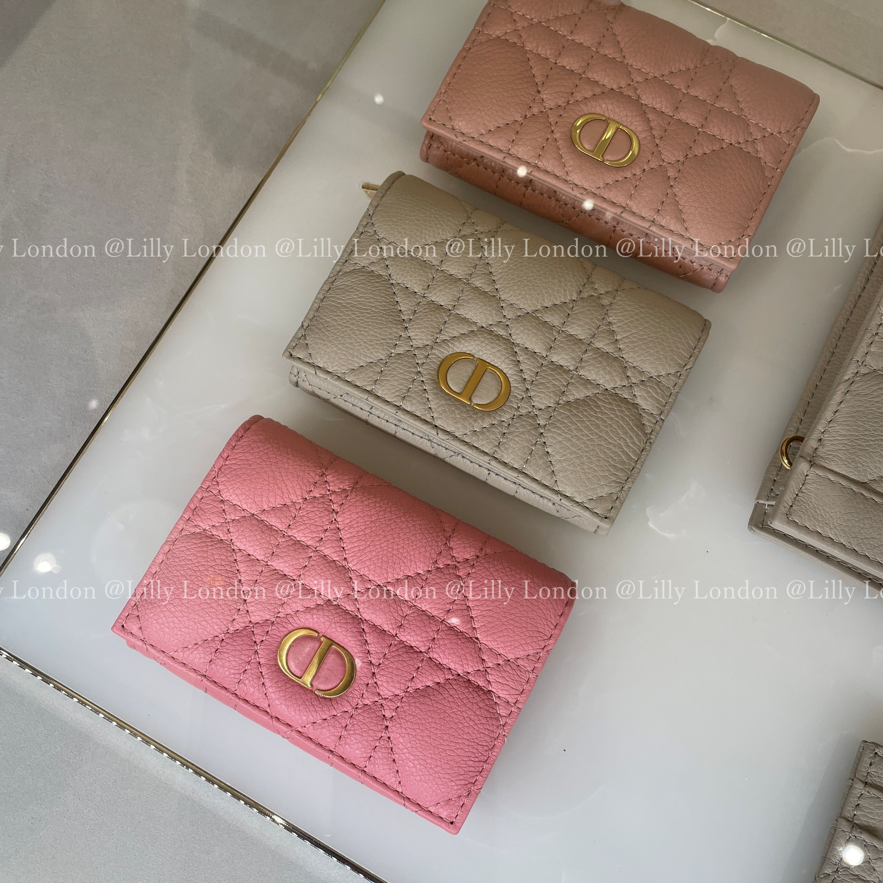 Dior【入手困難】ディオール Caro カナージュ 二つ折り財布 (Dior