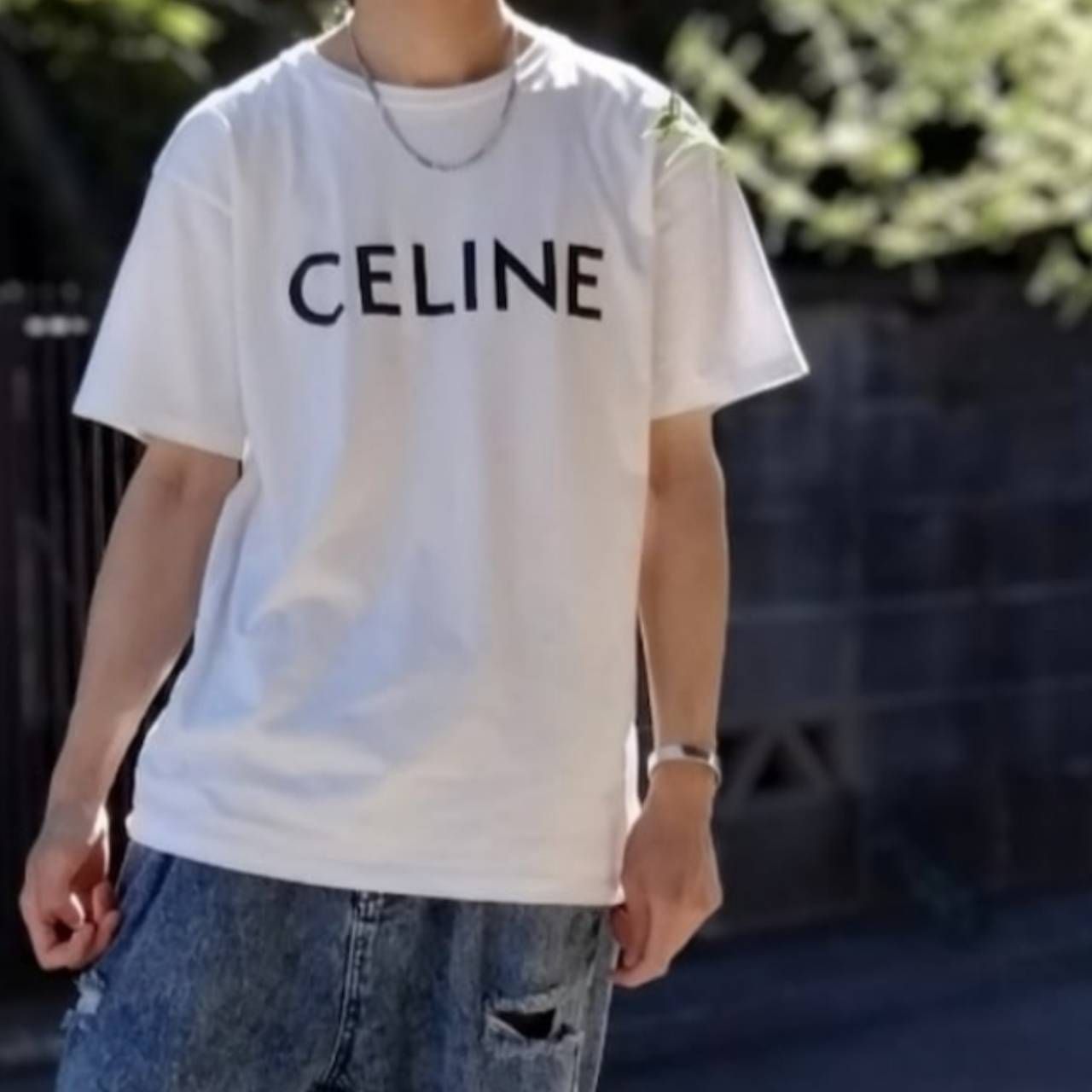 CELINE 販売 ホワイト Tシャツ CELINE ホワイト Tシャツ Mサイズ