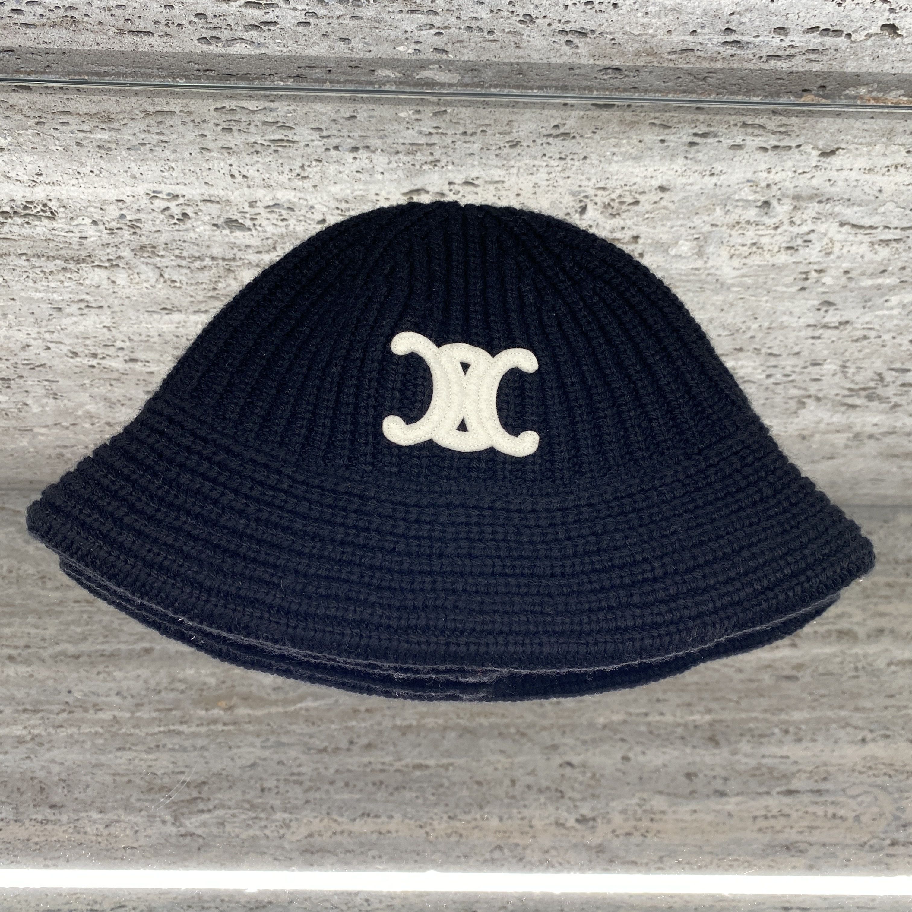 CELINE トリオンフ クロシェ バケットハット / カシミア