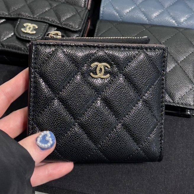☆使い勝手抜群☆CHANEL ミニ財布 2つ折り (CHANEL/折りたたみ財布