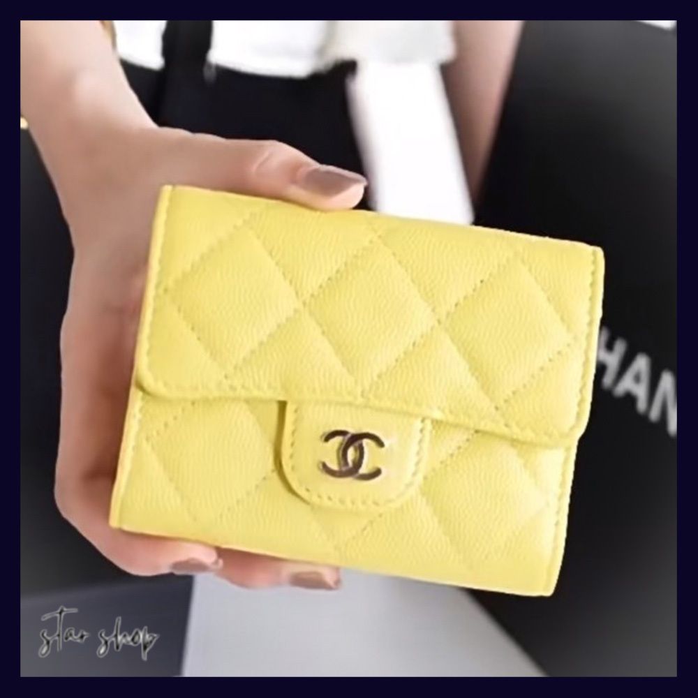 シャネル 財布イエロー