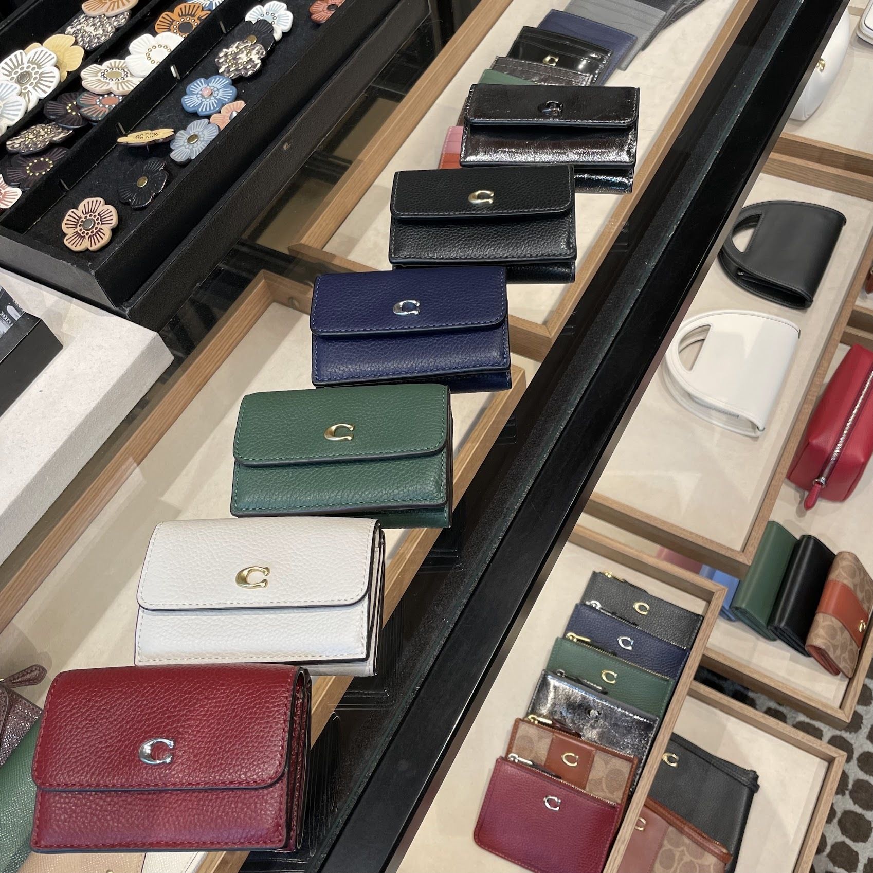 新色 ミニ財布 COACH◇ミニ トライフォールド ウォレット CM437 (Coach