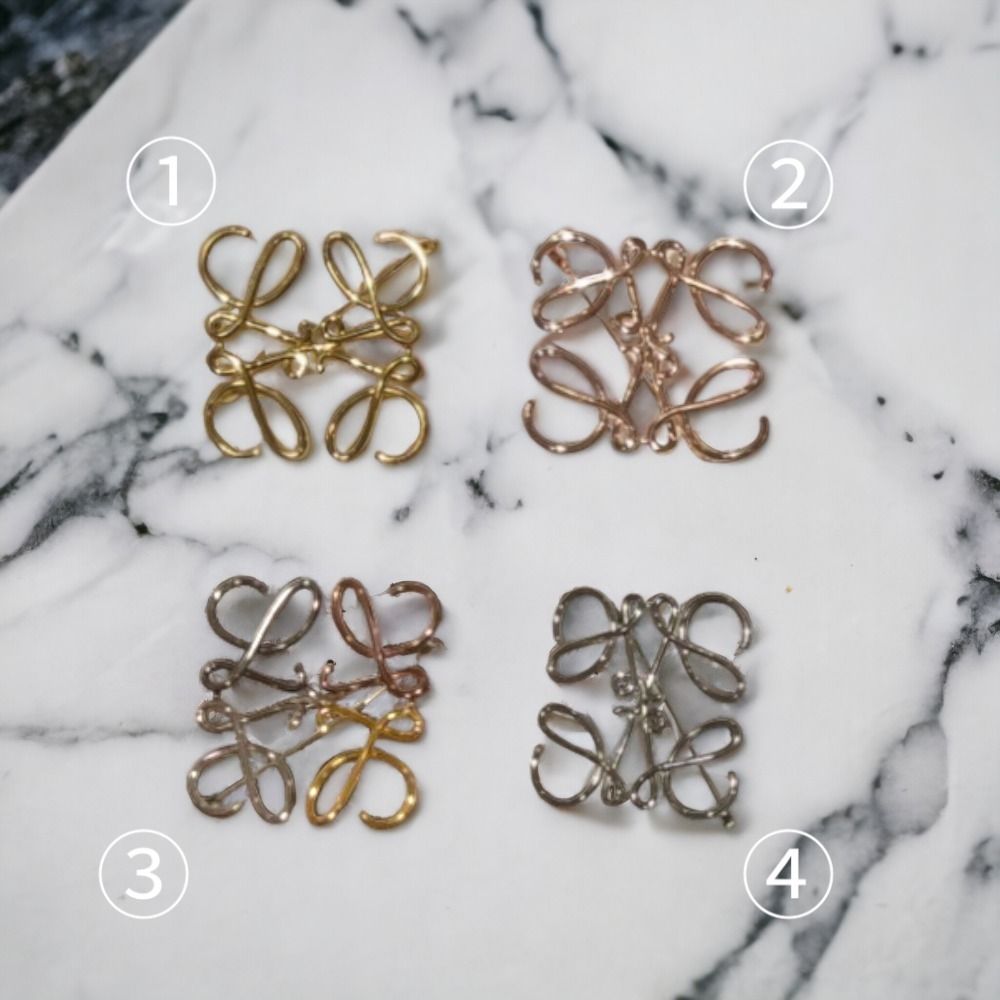 ロエベ アナグラム ブローチ (LOEWE/ブローチ・コサージュ) 102438782