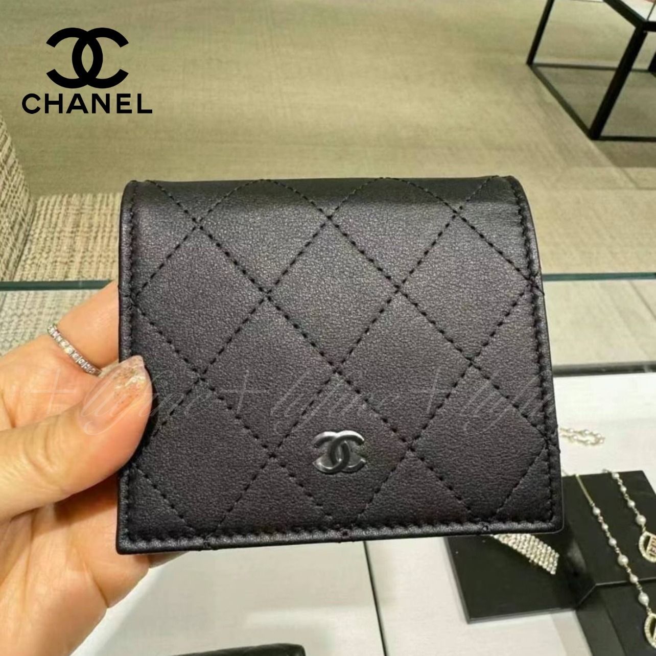 CHANEL 二つ折り財布 ブラック