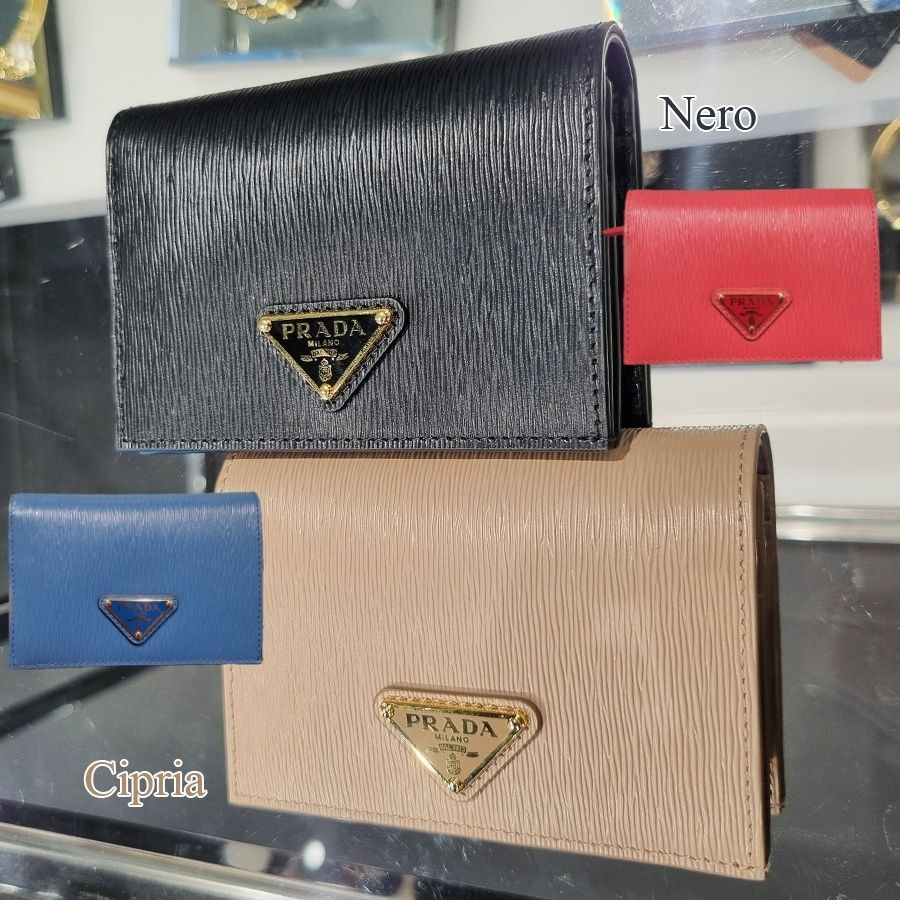 セール】プラダ☆三角ロゴレザーコンパクト財布1MV021 2DDU (PRADA