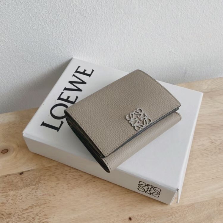 LOEWE(ロエベ) コンパクトウォレット 三つ折り財布 ユニセックス